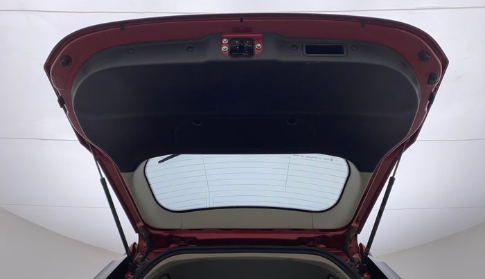 2018 Mahindra XUV500 W7, Diesel, Manual, 57,411 km, Boot Door Open