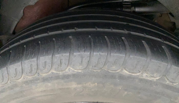 2018 Mahindra XUV500 W7, Diesel, Manual, 57,411 km, Left Rear Tyre Tread