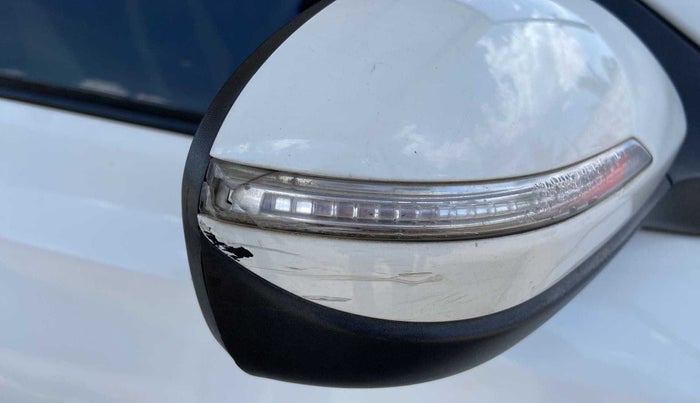 2017 Hyundai Elite i20 SPORTZ 1.2, Petrol, Manual, 77,448 km, Right rear-view mirror - Indicator light has minor damage