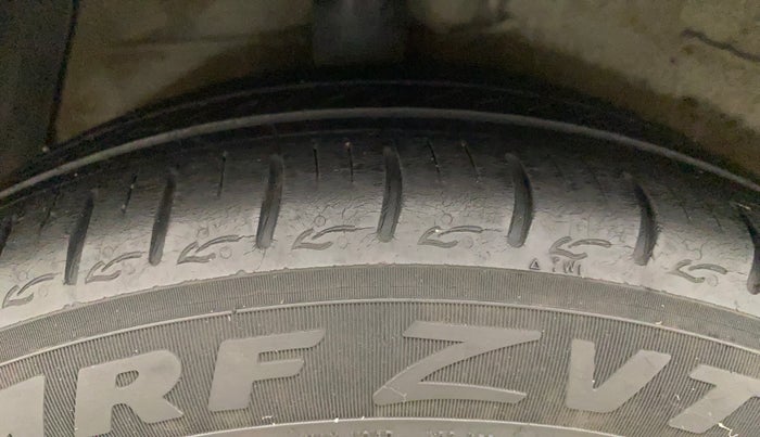 2016 Hyundai Xcent S AT 1.2, Petrol, Automatic, 46,555 km, Right Rear Tyre Tread