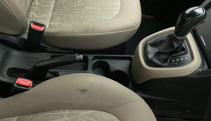 2016 Hyundai Xcent S AT 1.2, Petrol, Automatic, 46,555 km, Gear Lever