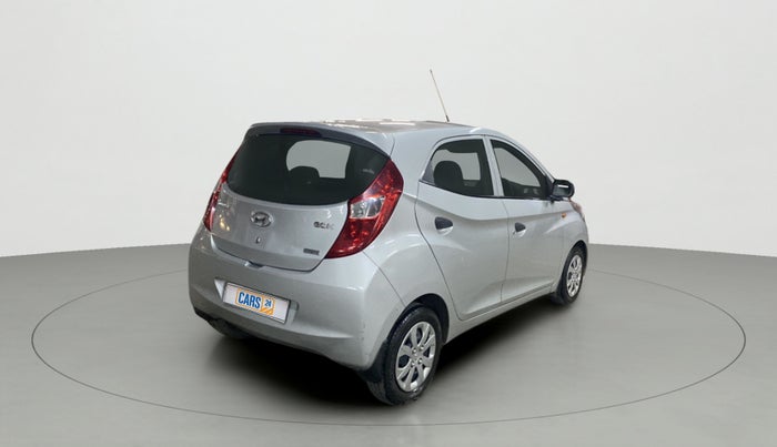 2016 Hyundai Eon MAGNA +, Petrol, Manual, 30,293 km, Right Back Diagonal