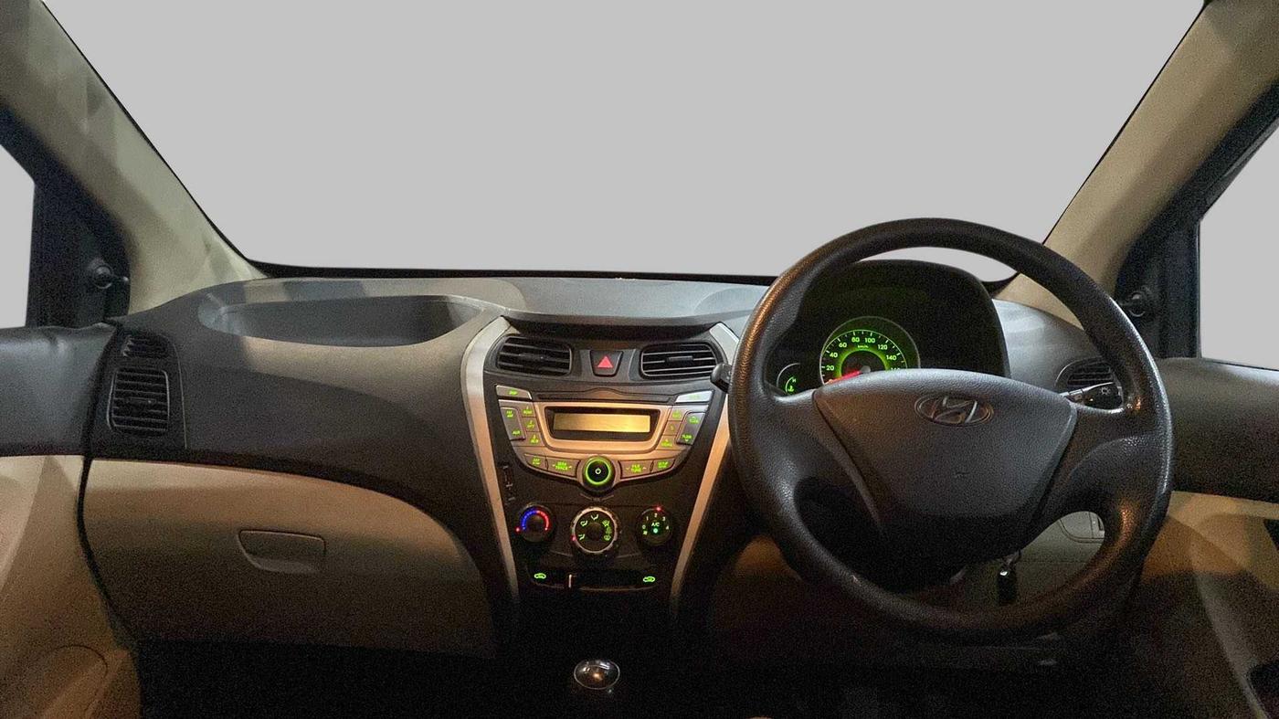 2016 Hyundai Eon MAGNA +, Petrol, Manual, 77,224 km, Dashboard