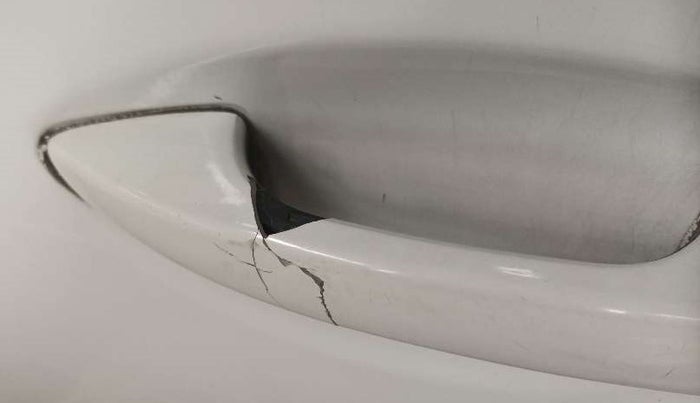 2018 Hyundai Elite i20 ASTA 1.2  CVT, Petrol, Automatic, 70,836 km, Front passenger door - Door handle has minor damage