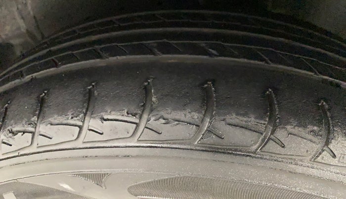 2018 Volkswagen Ameo TRENDLINE 1.0L, Petrol, Manual, 24,385 km, Left Rear Tyre Tread