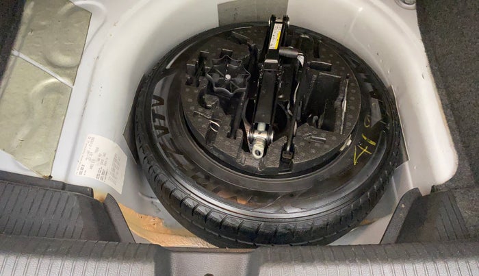 2018 Volkswagen Ameo TRENDLINE 1.0L, Petrol, Manual, 24,385 km, Spare Tyre