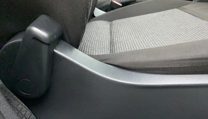 2018 Volkswagen Ameo TRENDLINE 1.0L, Petrol, Manual, 24,385 km, Driver Side Adjustment Panel