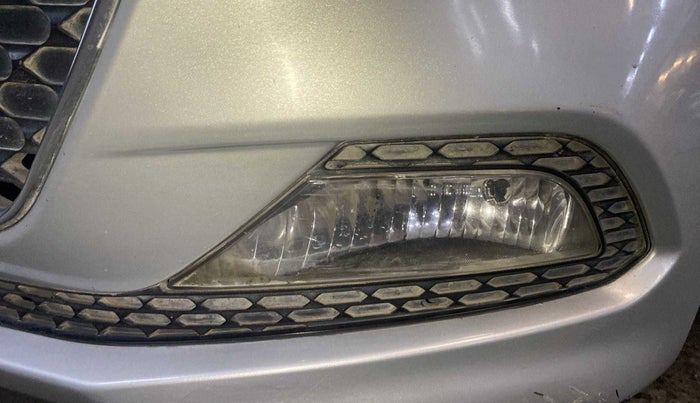 2016 Hyundai Elite i20 ASTA 1.4 CRDI, Diesel, Manual, 1,03,600 km, Left fog light - Not working