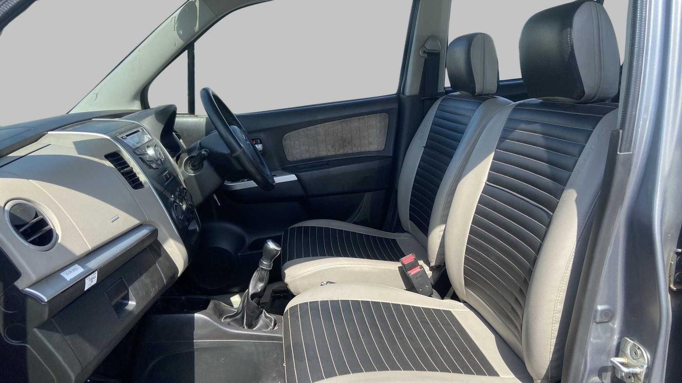 2015 Maruti Wagon R 1.0 VXI, Petrol, Manual, 52,439 km, Right Side Front Door Cabin