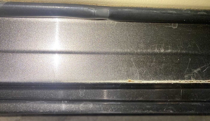 2018 Maruti Dzire VXI, Petrol, Manual, 1,16,881 km, Left running board - Minor scratches