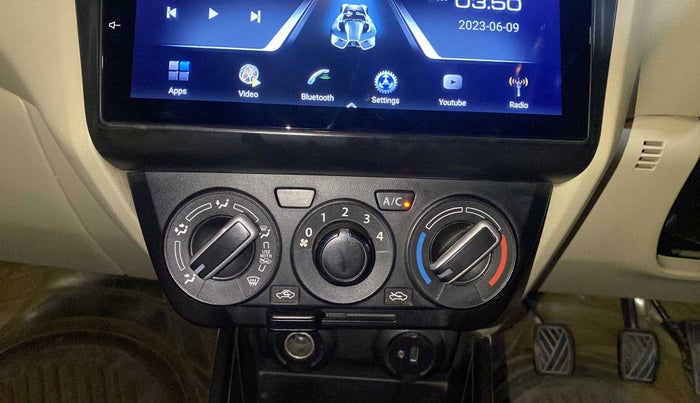 2018 Maruti Dzire VXI, Petrol, Manual, 1,16,881 km, AC Unit - Front vent has minor damage