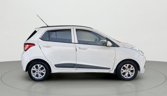 2015 Hyundai Grand i10 SPORTZ 1.2 KAPPA VTVT, Petrol, Manual, 81,424 km, Right Side View