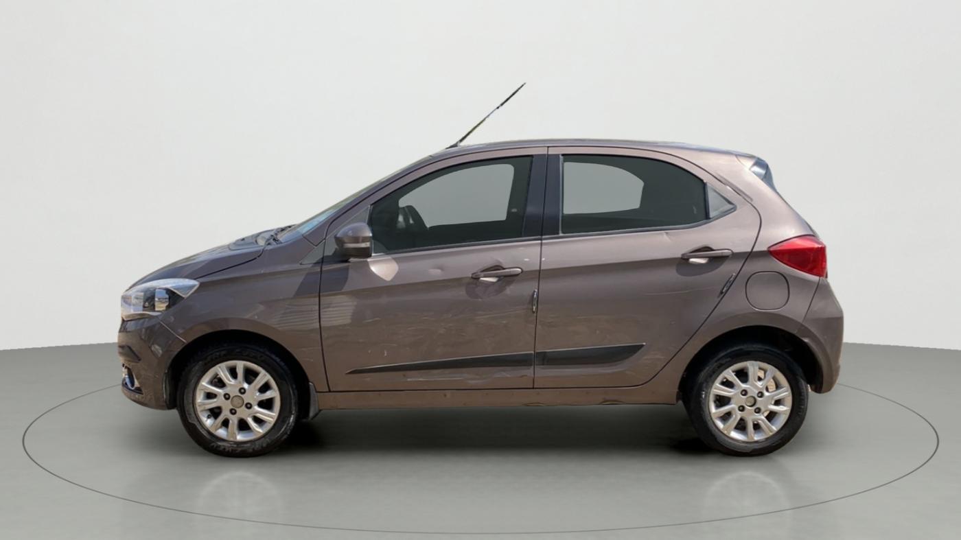 2017 Tata Tiago XZ DIESEL, Diesel, Manual, 1,10,696 km, Left Side