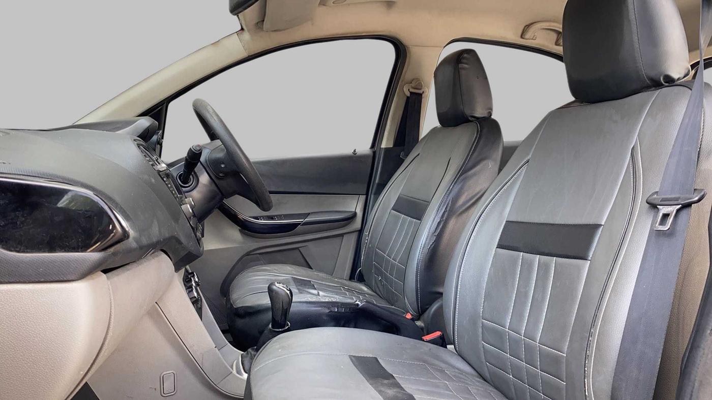 2017 Tata Tiago XZ DIESEL, Diesel, Manual, 1,10,696 km, Right Side Front Door Cabin
