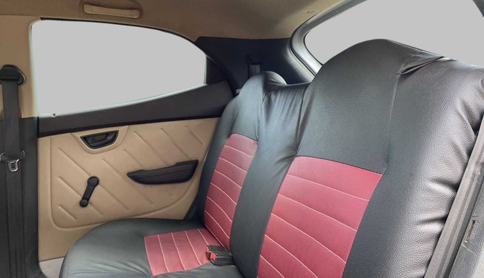 2017 Hyundai Eon ERA +, Petrol, Manual, 34,700 km, Right Side Rear Door Cabin