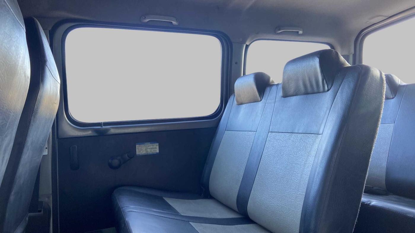 2018 Maruti Eeco 7 STR, Petrol, Manual, 33,000 km, Right Side Rear Door Cabin
