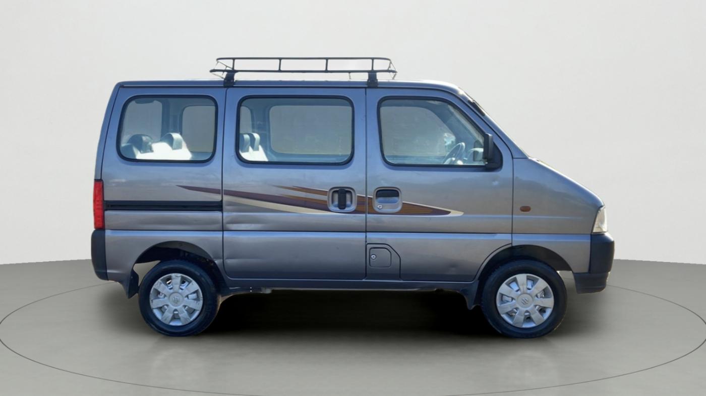 2018 Maruti Eeco 7 STR, Petrol, Manual, 33,000 km, Right Side View