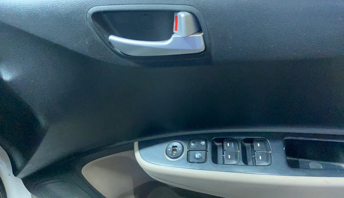 2017 Hyundai Grand i10 SPORTZ U2 1.2 CRDI, Diesel, Manual, 81,465 km, Driver Side Door Panels Control