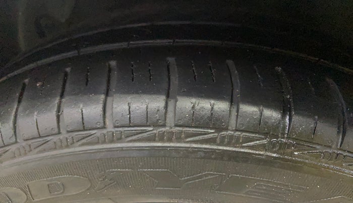 2017 Hyundai Grand i10 SPORTZ U2 1.2 CRDI, Diesel, Manual, 81,465 km, Left Front Tyre Tread