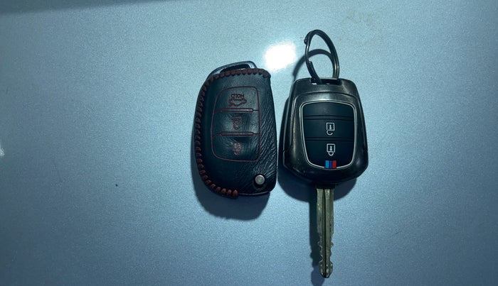 2017 Hyundai Grand i10 SPORTZ U2 1.2 CRDI, Diesel, Manual, 81,465 km, Key Close Up