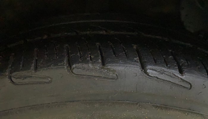 2017 Hyundai Grand i10 SPORTZ U2 1.2 CRDI, Diesel, Manual, 81,465 km, Right Front Tyre Tread