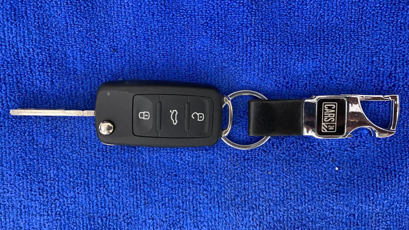 2020 Volkswagen Vento HIGHLINE 1.0L TSI AT, Petrol, Automatic, 47,623 km, Key Close Up