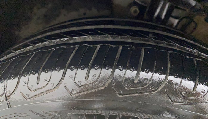 2020 Volkswagen Vento HIGHLINE 1.0L TSI AT, Petrol, Automatic, 47,623 km, Left Front Tyre Tread