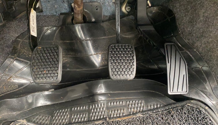 2022 Maruti Alto VXI, Petrol, Manual, 6,352 km, Pedals