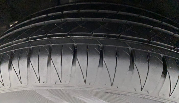 2017 Maruti Baleno DELTA CVT PETROL 1.2, Petrol, Automatic, 73,442 km, Right Rear Tyre Tread