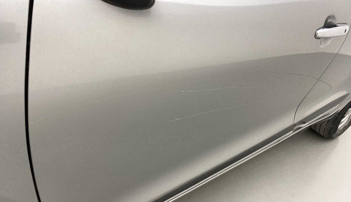2017 Maruti Baleno ALPHA CVT PETROL 1.2, Petrol, Automatic, 78,290 km, Front passenger door - Minor scratches
