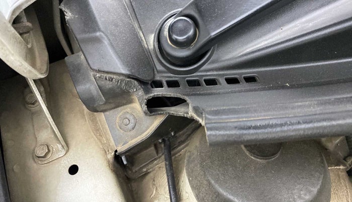2017 Maruti Baleno ALPHA CVT PETROL 1.2, Petrol, Automatic, 78,290 km, Bonnet (hood) - Cowl vent panel has minor damage