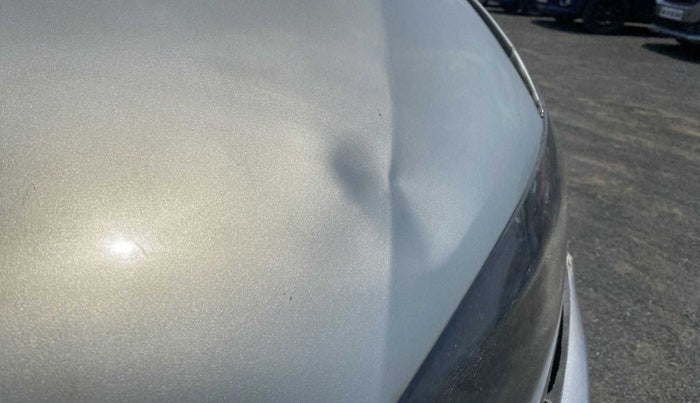2012 Volkswagen Vento HIGHLINE 1.6 MPI, Petrol, Manual, 94,158 km, Bonnet (hood) - Slightly dented