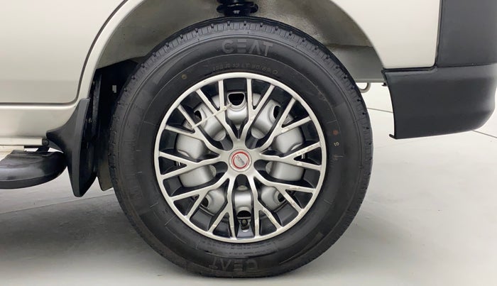 2022 Maruti Eeco 5 STR AC CNG (O), CNG, Manual, 9,082 km, Right Front Wheel