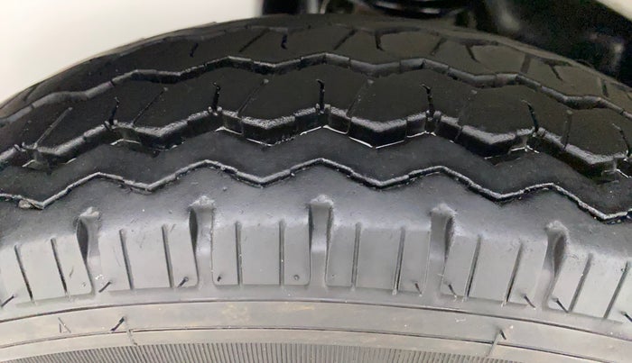 2022 Maruti Eeco 5 STR AC CNG (O), CNG, Manual, 9,082 km, Right Rear Tyre Tread