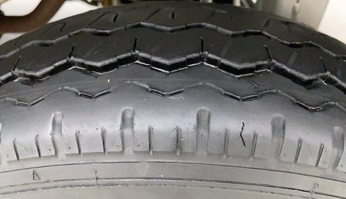 2022 Maruti Eeco 5 STR AC CNG (O), CNG, Manual, 9,082 km, Left Rear Tyre Tread