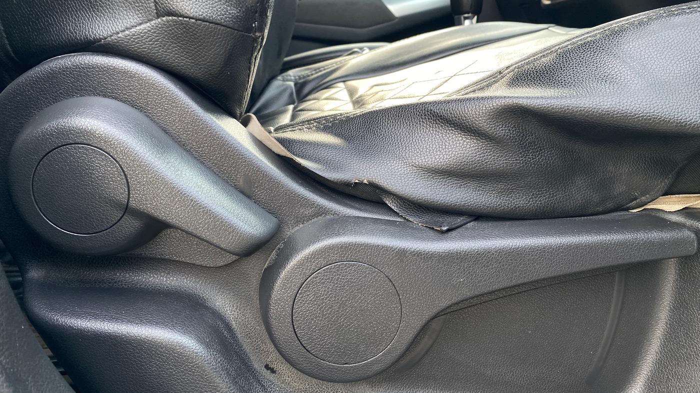 2019 Nissan Kicks XV 1.5, Petrol, Manual, 44,890 km, Driver Side Adjustment Panel