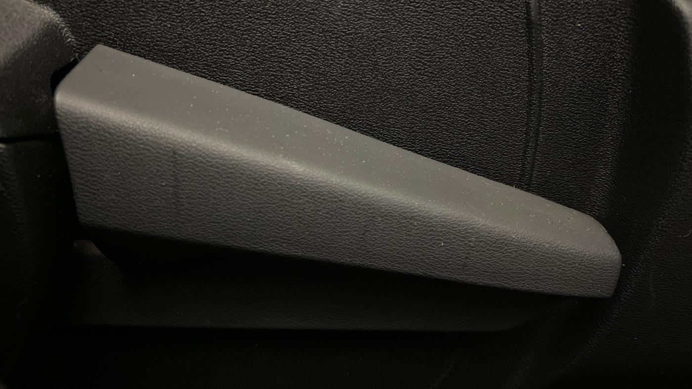2022 Nissan MAGNITE XV TURBO CVT, Petrol, Automatic, 34,372 km, Driver Side Adjustment Panel