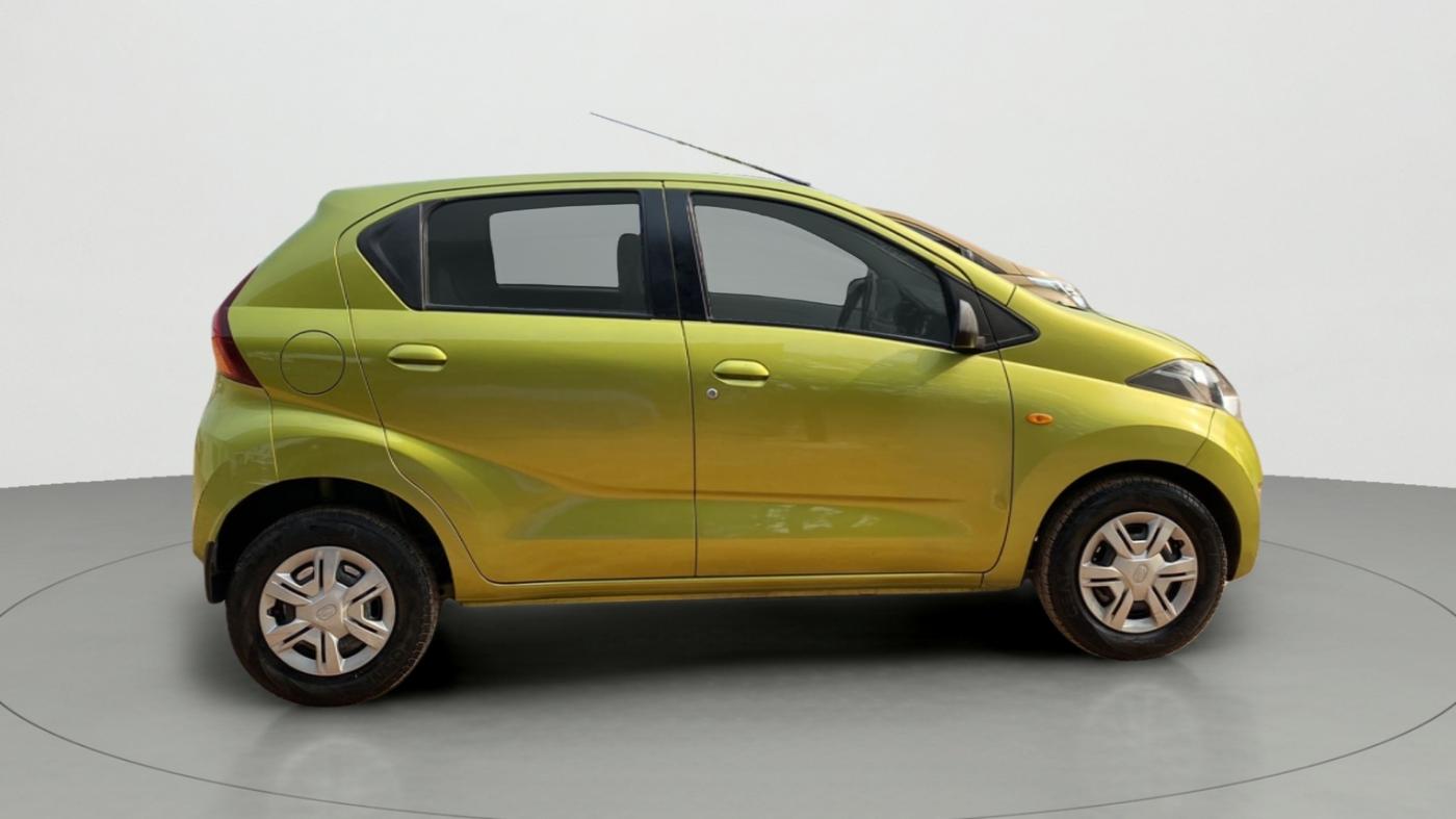 2016 Datsun Redi Go T, Petrol, Manual, 7,162 km, Right Side View