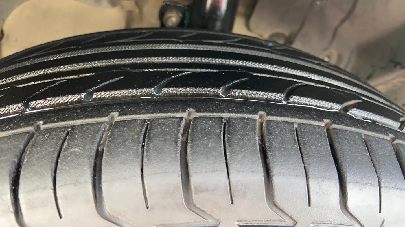 2015 Ford Ecosport TITANIUM 1.5L PETROL AT, Petrol, Automatic, 1,12,827 km, Right Front Tyre Tread