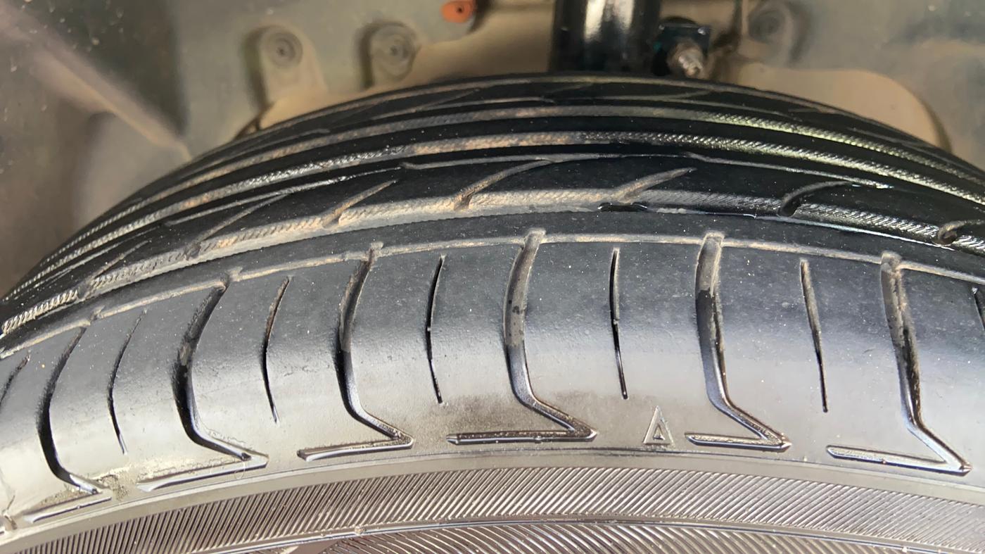 2015 Ford Ecosport TITANIUM 1.5L PETROL AT, Petrol, Automatic, 1,12,827 km, Left Front Tyre Tread