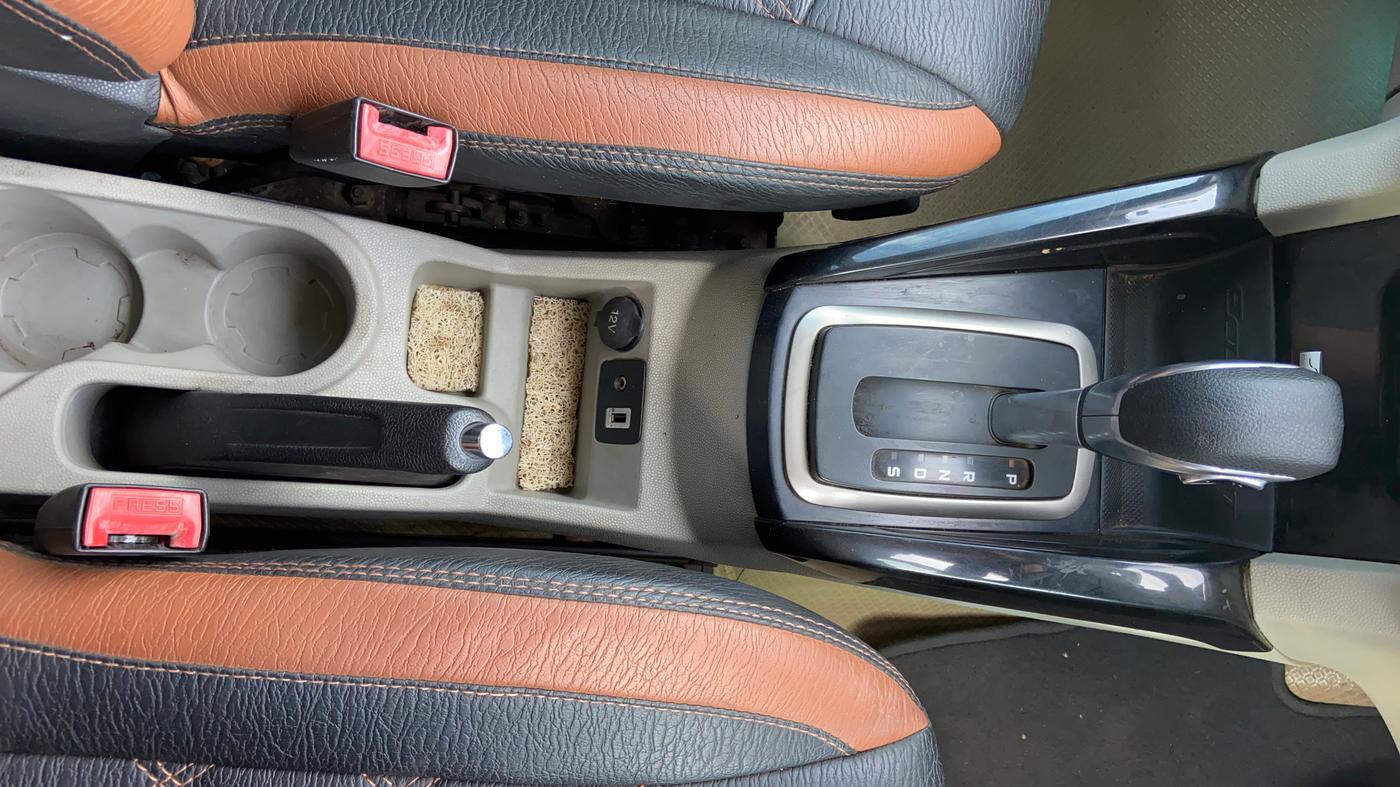 2015 Ford Ecosport TITANIUM 1.5L PETROL AT, Petrol, Automatic, 1,12,827 km, Gear Lever