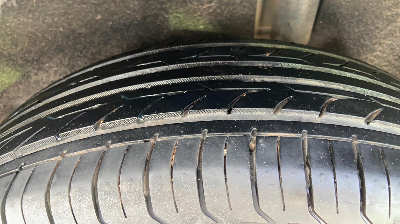 2015 Ford Ecosport TITANIUM 1.5L PETROL AT, Petrol, Automatic, 1,12,827 km, Left Rear Tyre Tread