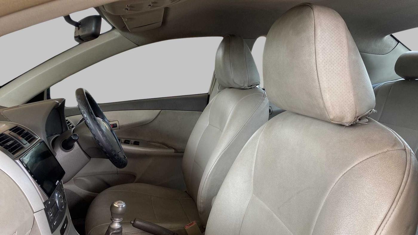 2010 Toyota Corolla Altis J DIESEL, Diesel, Manual, 70,947 km, Right Side Front Door Cabin