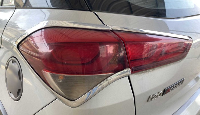 2018 Hyundai i20 Active 1.2 S, Petrol, Manual, 1,20,607 km, Left tail light - Minor damage