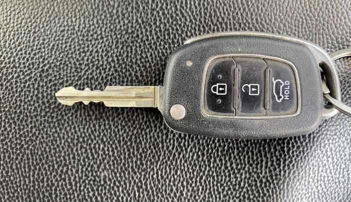 2018 Hyundai i20 Active 1.2 S, Petrol, Manual, 1,20,607 km, Lock system - Dork lock functional only from remote key