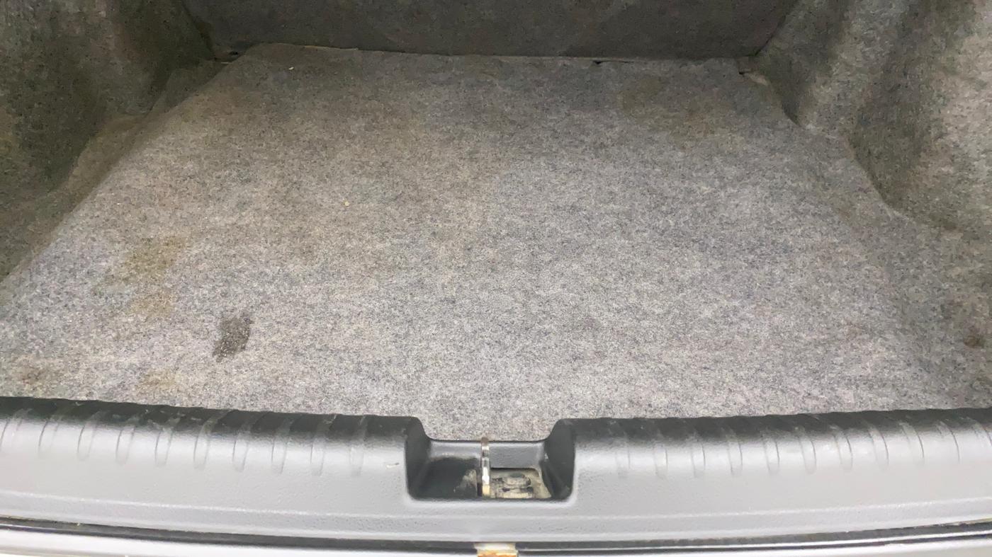 2015 Honda Amaze 1.5L I-DTEC SX, Diesel, Manual, 1,02,109 km, Boot Inside