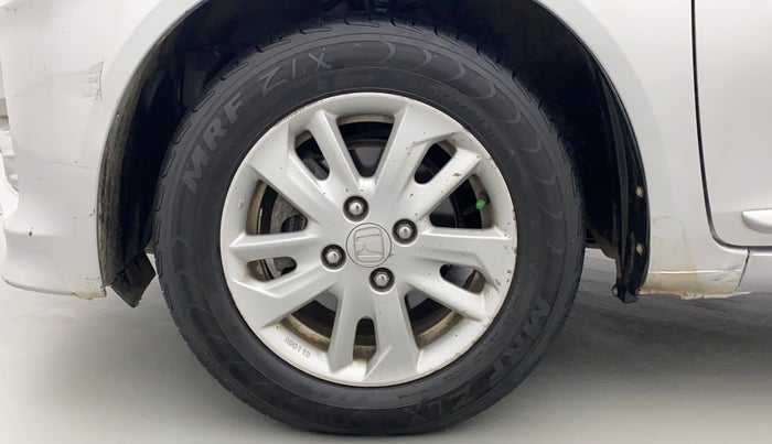 2015 Honda Amaze 1.5L I-DTEC SX, Diesel, Manual, 1,02,109 km, Left Front Wheel