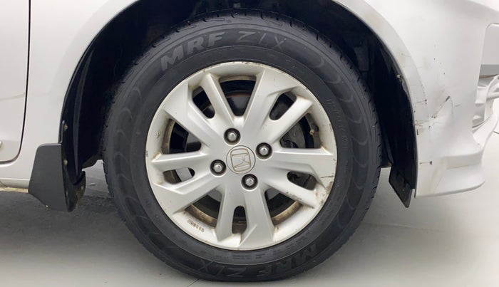 2015 Honda Amaze 1.5L I-DTEC SX, Diesel, Manual, 1,02,109 km, Right Front Wheel