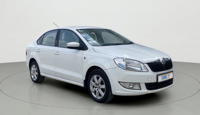 2014 Skoda Rapid AMBITION 1.6 MPI MT PLUS, Petrol, Manual, 73,327 km, SRP