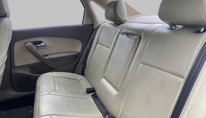2014 Skoda Rapid AMBITION 1.6 MPI MT PLUS, Petrol, Manual, 73,327 km, Right Side Rear Door Cabin